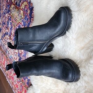 Dr. Martens - Magdalena Ankle Boot - Black Leather